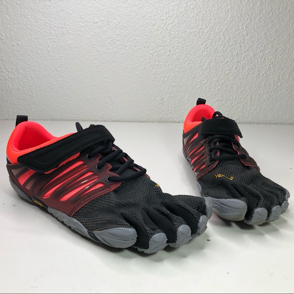 Vibram five fingers size 7.5-8 v train
